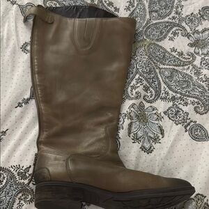 Elegant Brown Leather Women's Boots